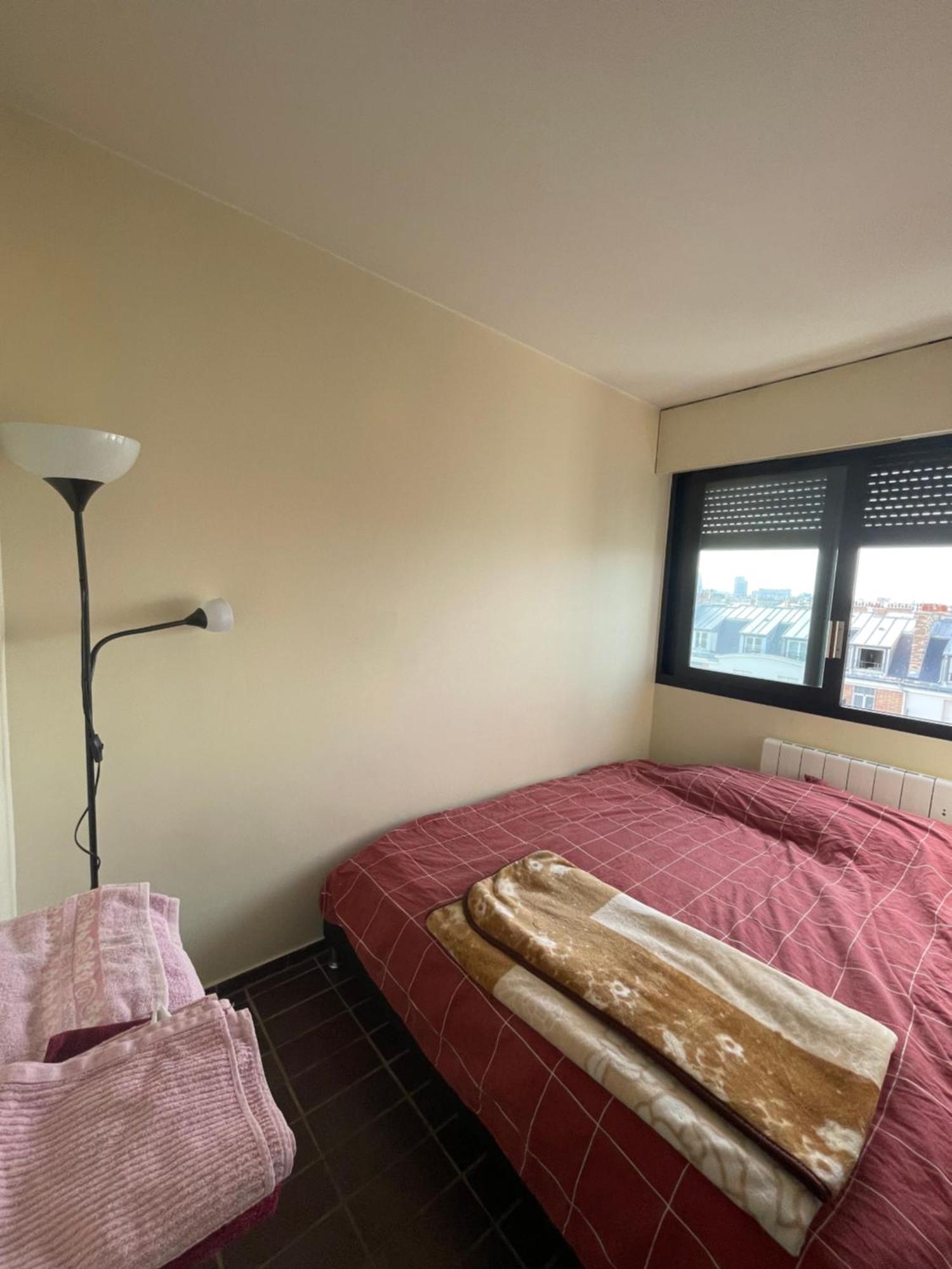 Ferienwohnung Etage D'Un Duplex Au 17Eme Arr De Paris , Vue Sur Le Defense, A 10Min Des Champs Elysee Exterior foto